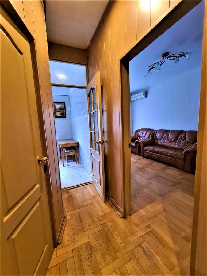 82-Avenue Apartment Чернівці Екстер'єр фото
